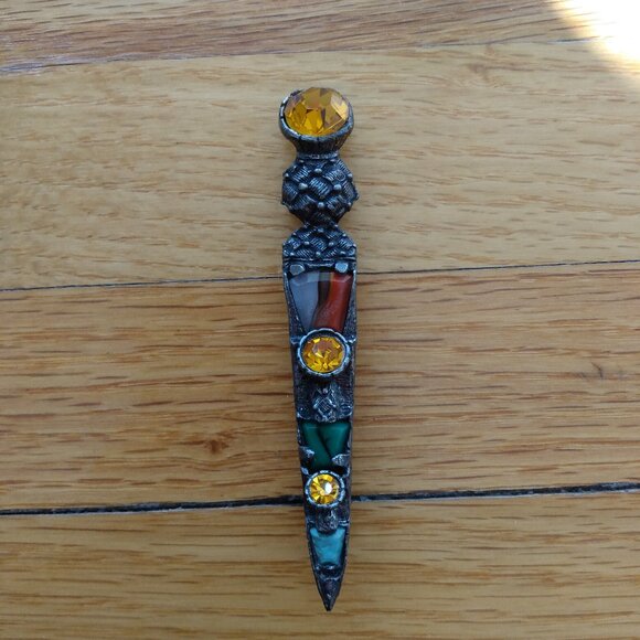 Vintage Dagger Brooch Scottish Sword Dirk Kilt Pin with Semi Precious Stones - Picture 1 of 14